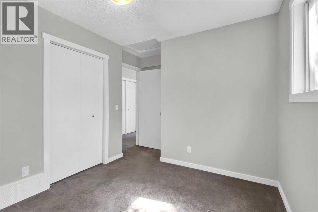 Single Family House 3 Level for Sale in  Shawinigan Drive SW Shawnessy Calgary 