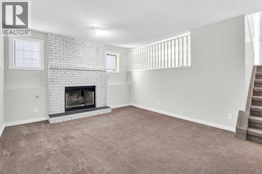 Single Family House 3 Level for Sale in  Shawinigan Drive SW Shawnessy Calgary 