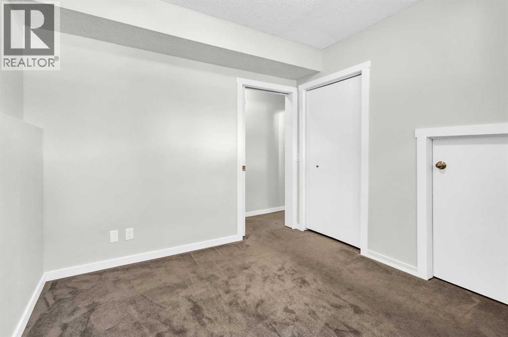 Single Family House 3 Level for Sale in  Shawinigan Drive SW Shawnessy Calgary 
