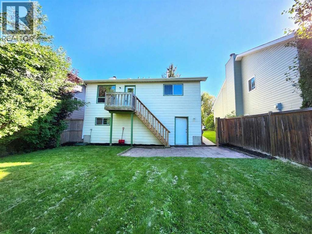 Single Family House 3 Level for Sale in  Shawinigan Drive SW Shawnessy Calgary 