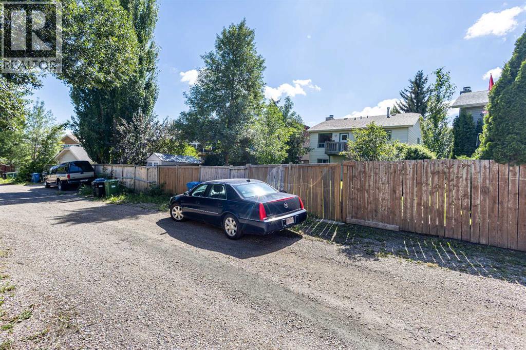 Single Family House 3 Level for Sale in  Shawinigan Drive SW Shawnessy Calgary 