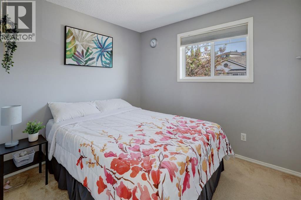 Single Family House for Sale in  Rocky Vista Circle NW Rocky Ridge Calgary 