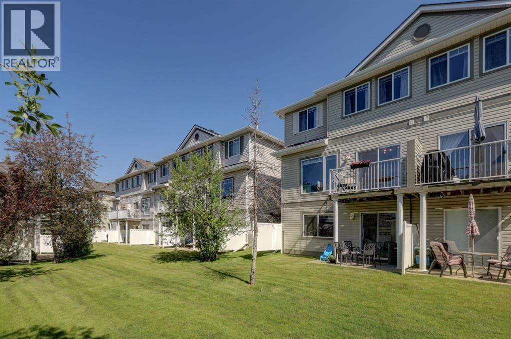 Single Family House for Sale in  Rocky Vista Circle NW Rocky Ridge Calgary 