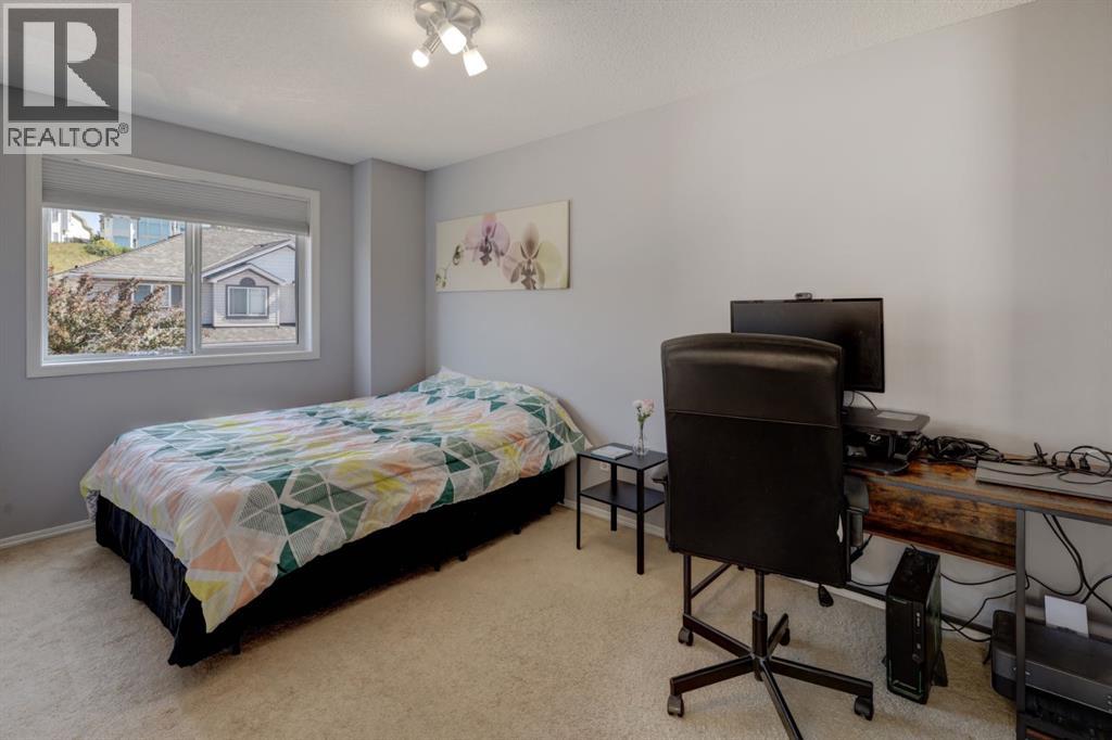 Single Family House for Sale in  Rocky Vista Circle NW Rocky Ridge Calgary 