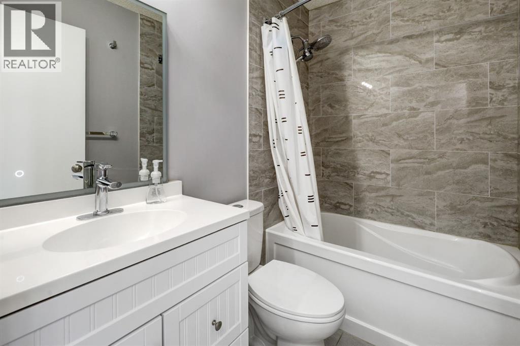 Single Family House for Sale in  Rocky Vista Circle NW Rocky Ridge Calgary 