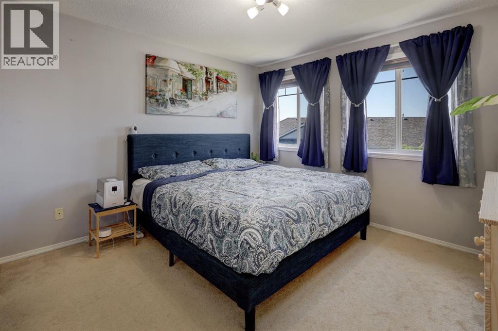 Single Family House for Sale in  Rocky Vista Circle NW Rocky Ridge Calgary 