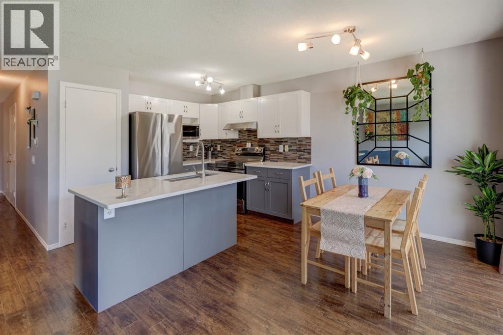Single Family House for Sale in  Rocky Vista Circle NW Rocky Ridge Calgary 