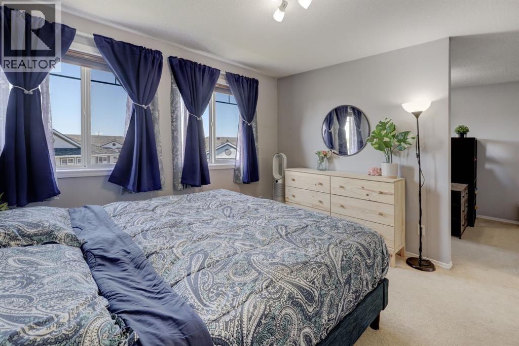 Single Family House for Sale in  Rocky Vista Circle NW Rocky Ridge Calgary 