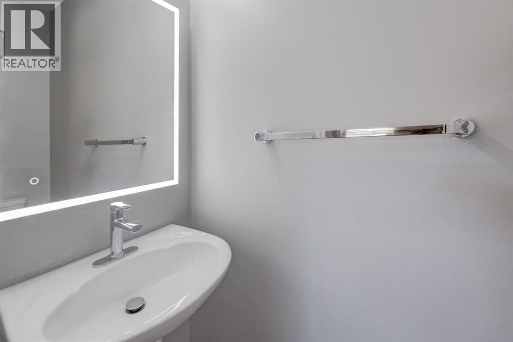 Single Family House for Sale in  Rocky Vista Circle NW Rocky Ridge Calgary 