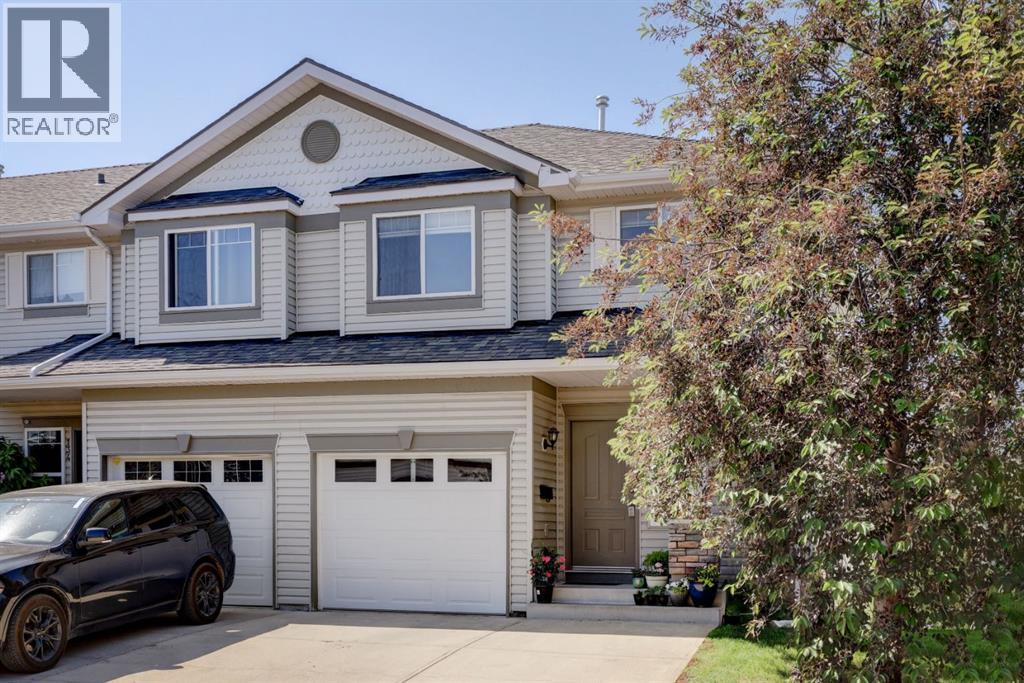 Single Family House for Sale in  Rocky Vista Circle NW Rocky Ridge Calgary 