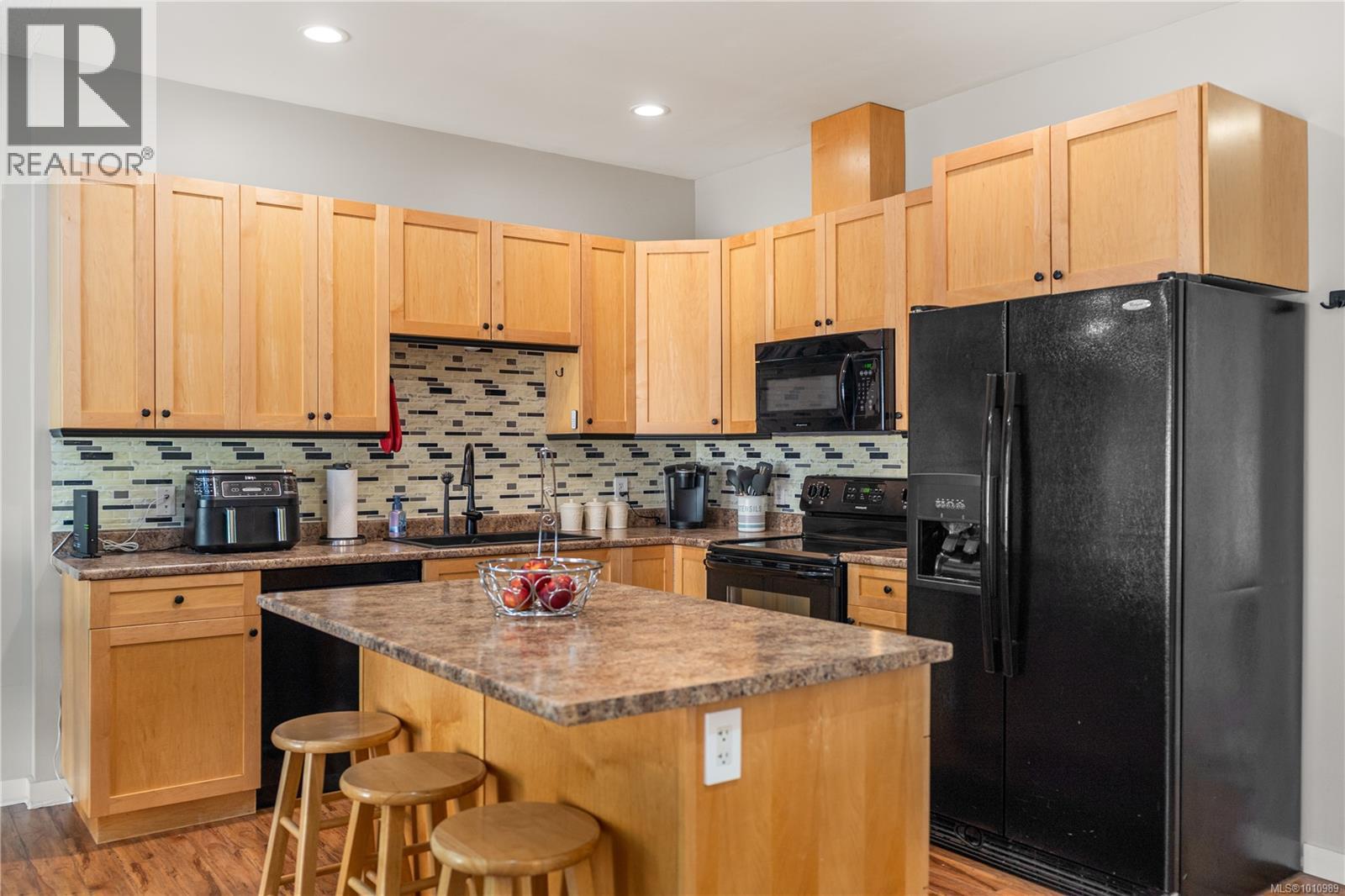 Photo 4 of 114 6838 Grant Rd, Sooke BC