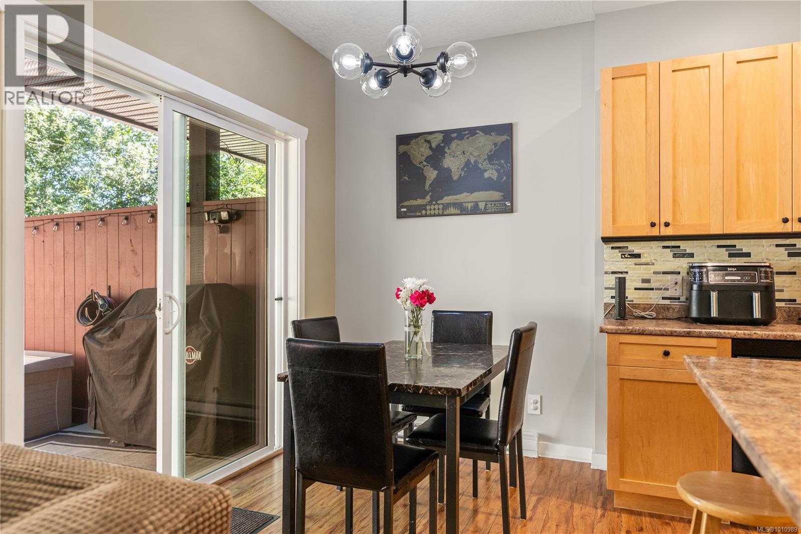 Photo 8 of 114 6838 Grant Rd, Sooke BC