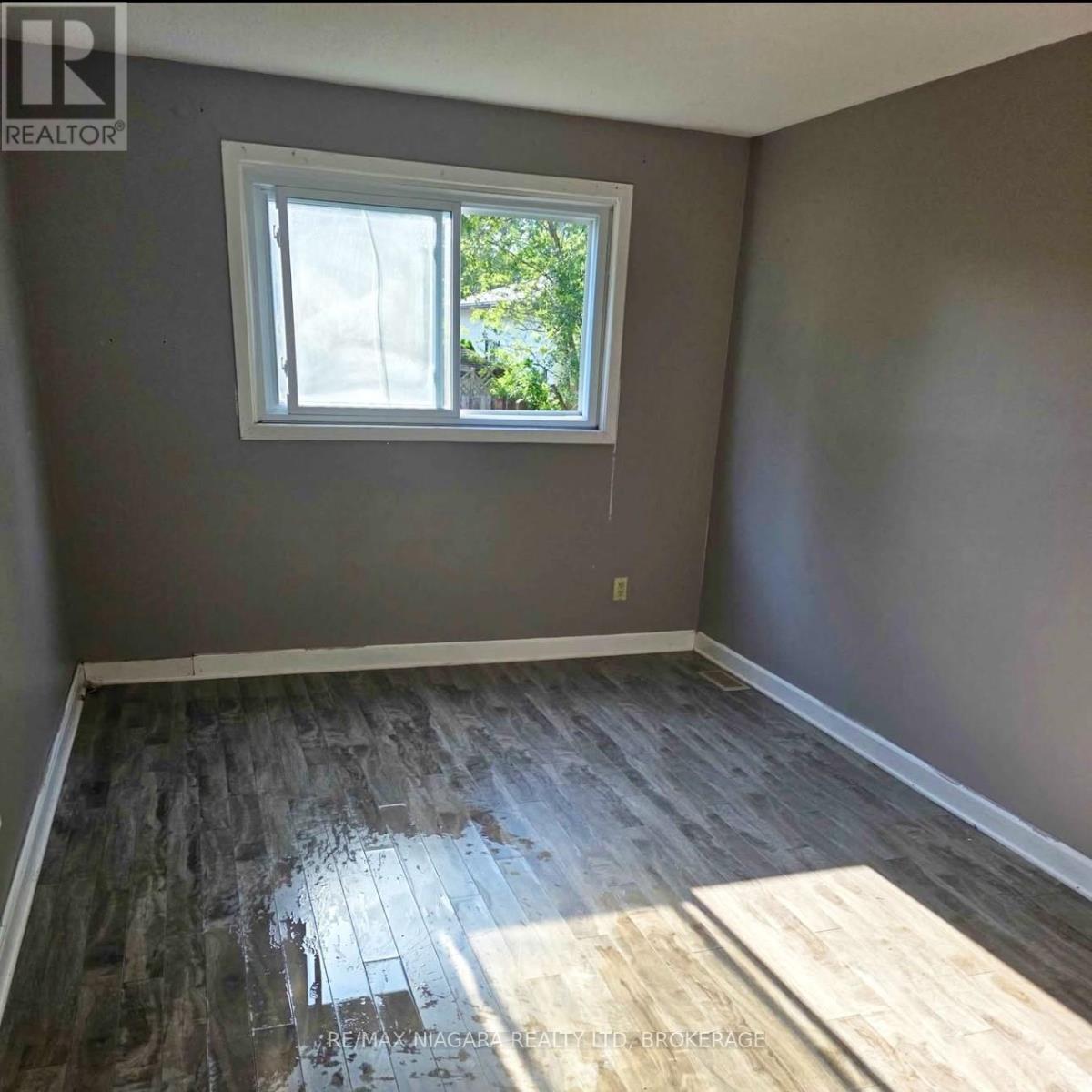 Photo 12 of 97 Tupper Drive, Thorold ON