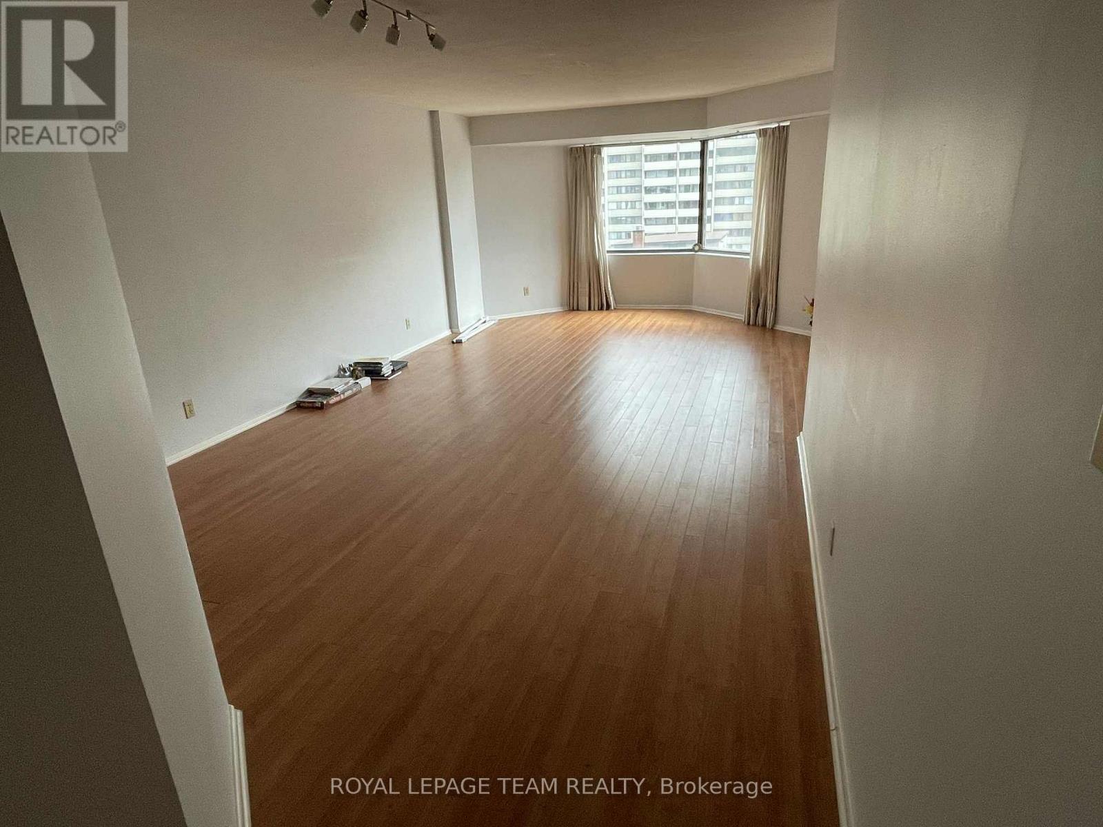 Photo 5 of 602 151 Bay Street, Ottawa ON
