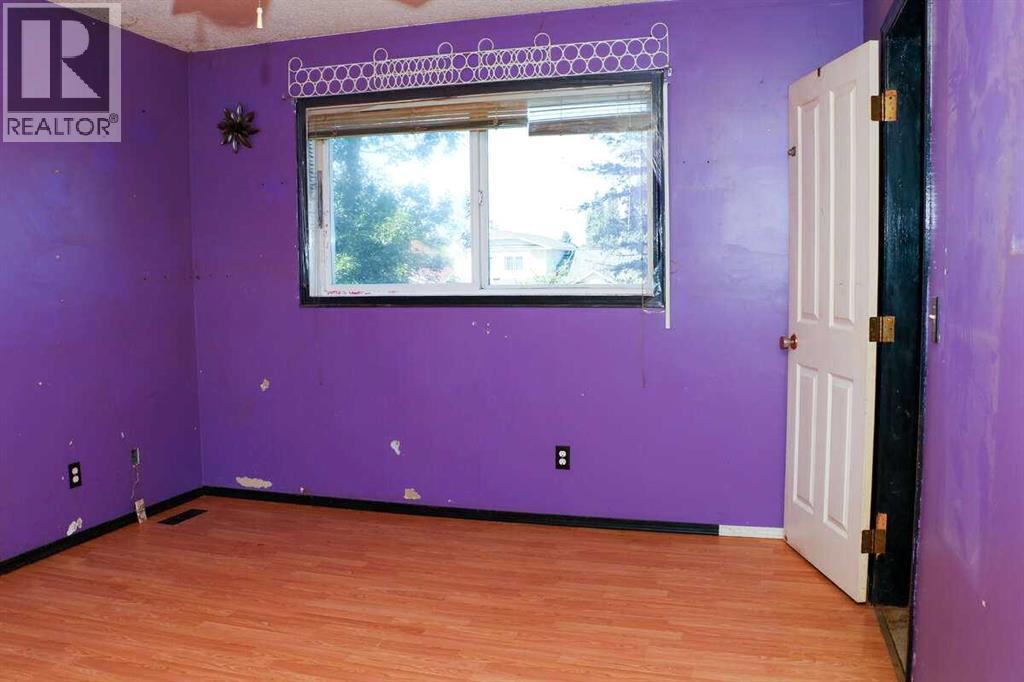 Single Family House for Sale in  Riverbend Drive SE Riverbend Calgary 