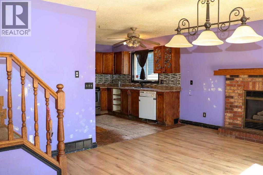 Single Family House for Sale in  Riverbend Drive SE Riverbend Calgary 