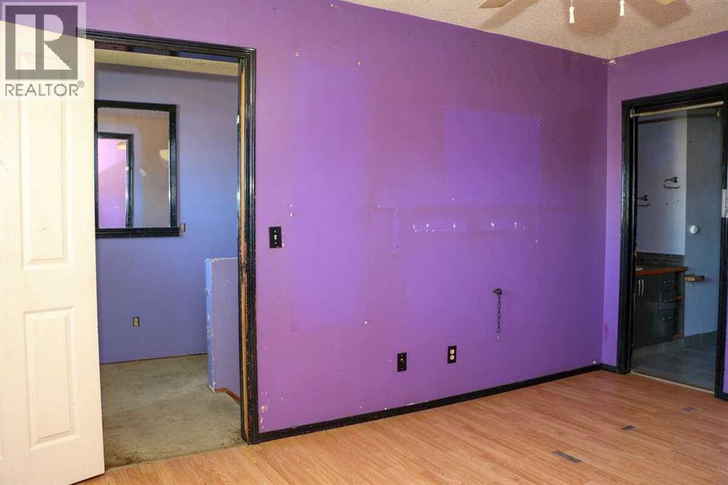 Single Family House for Sale in  Riverbend Drive SE Riverbend Calgary 