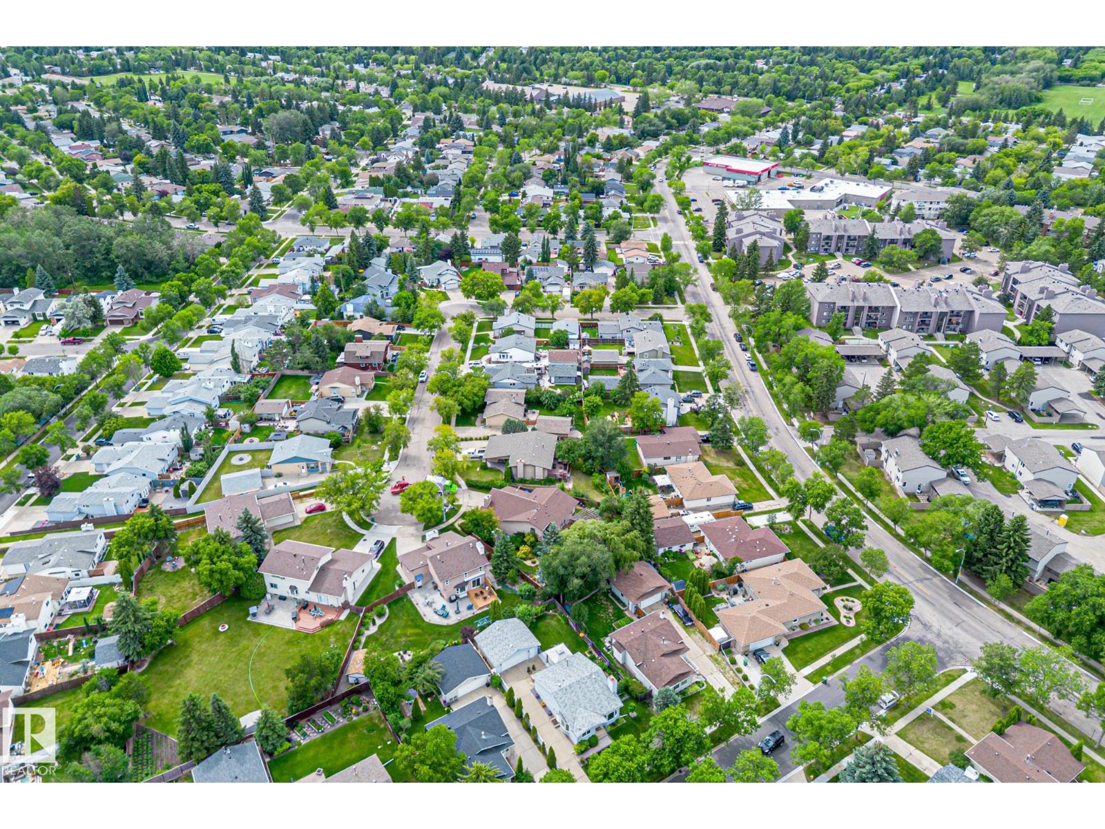 Photo 9 of 15 Apple Pl, St Albert AB