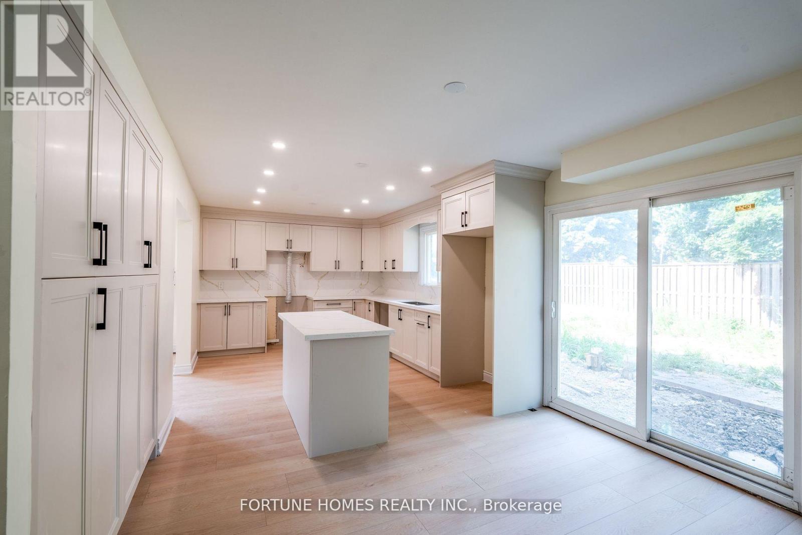 Single Family House for Sale in  NASMITH STREET Brampton (Westgate) 
