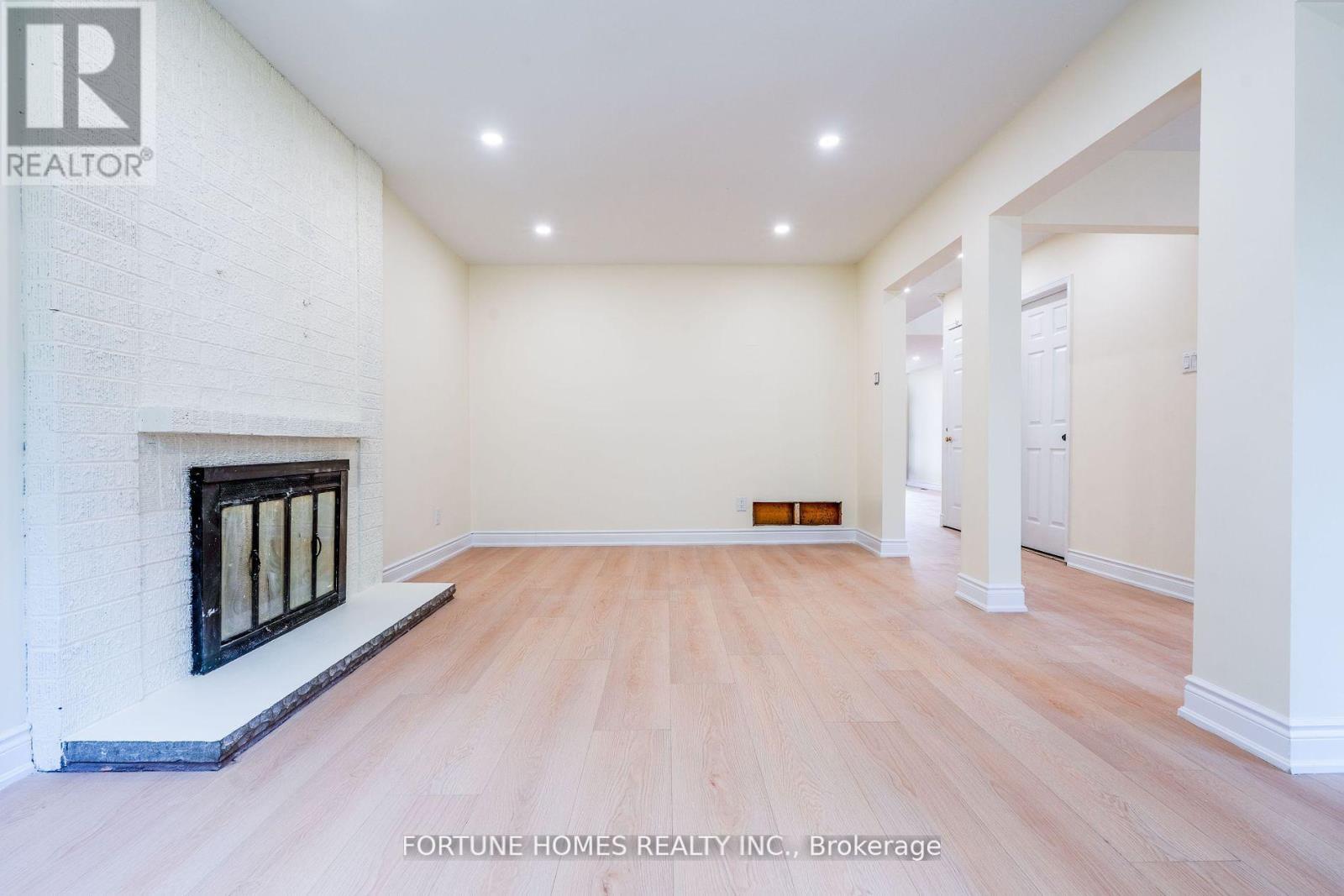 Single Family House for Sale in  NASMITH STREET Brampton (Westgate) 