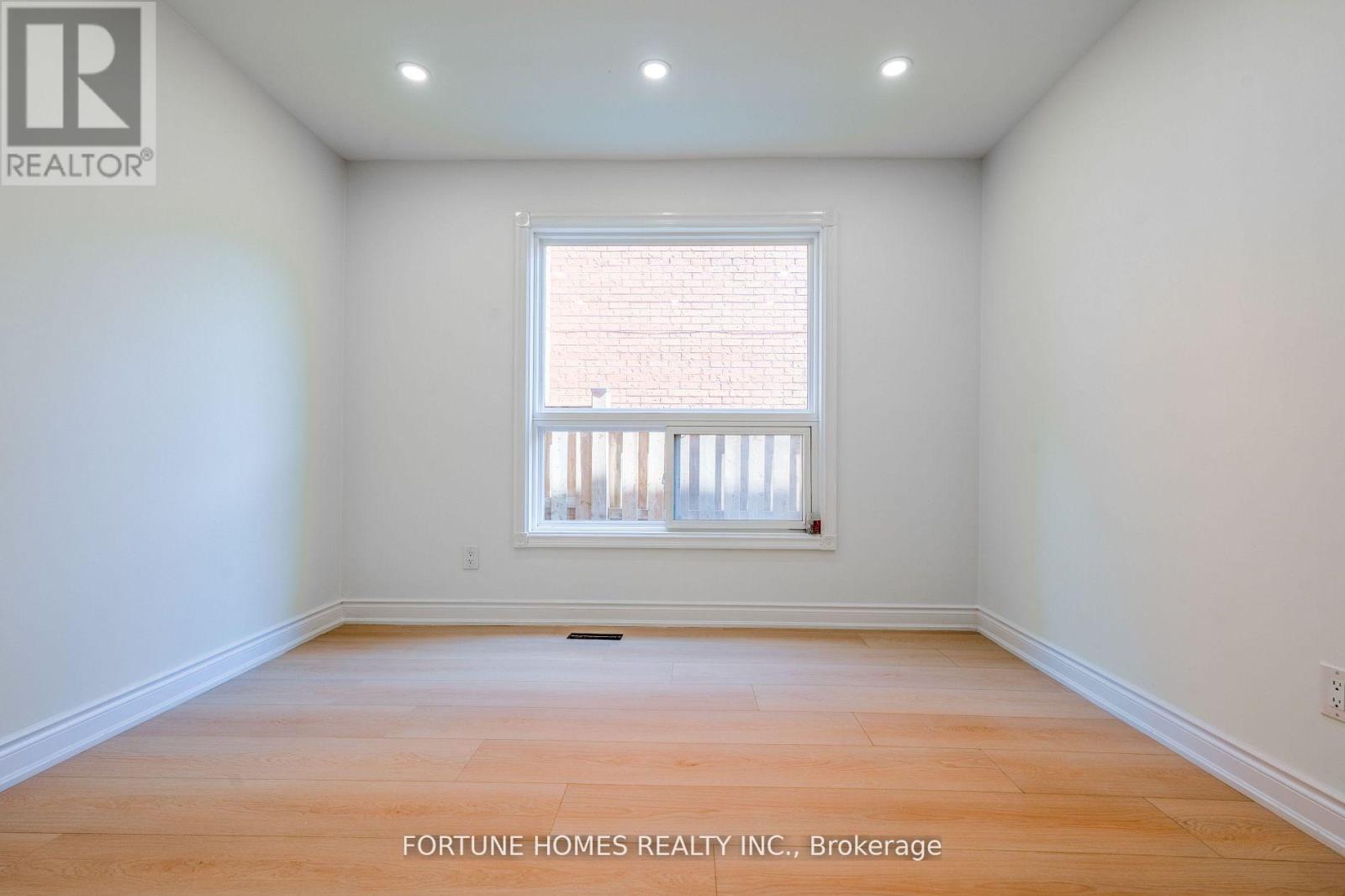 Single Family House for Sale in  NASMITH STREET Brampton (Westgate) 