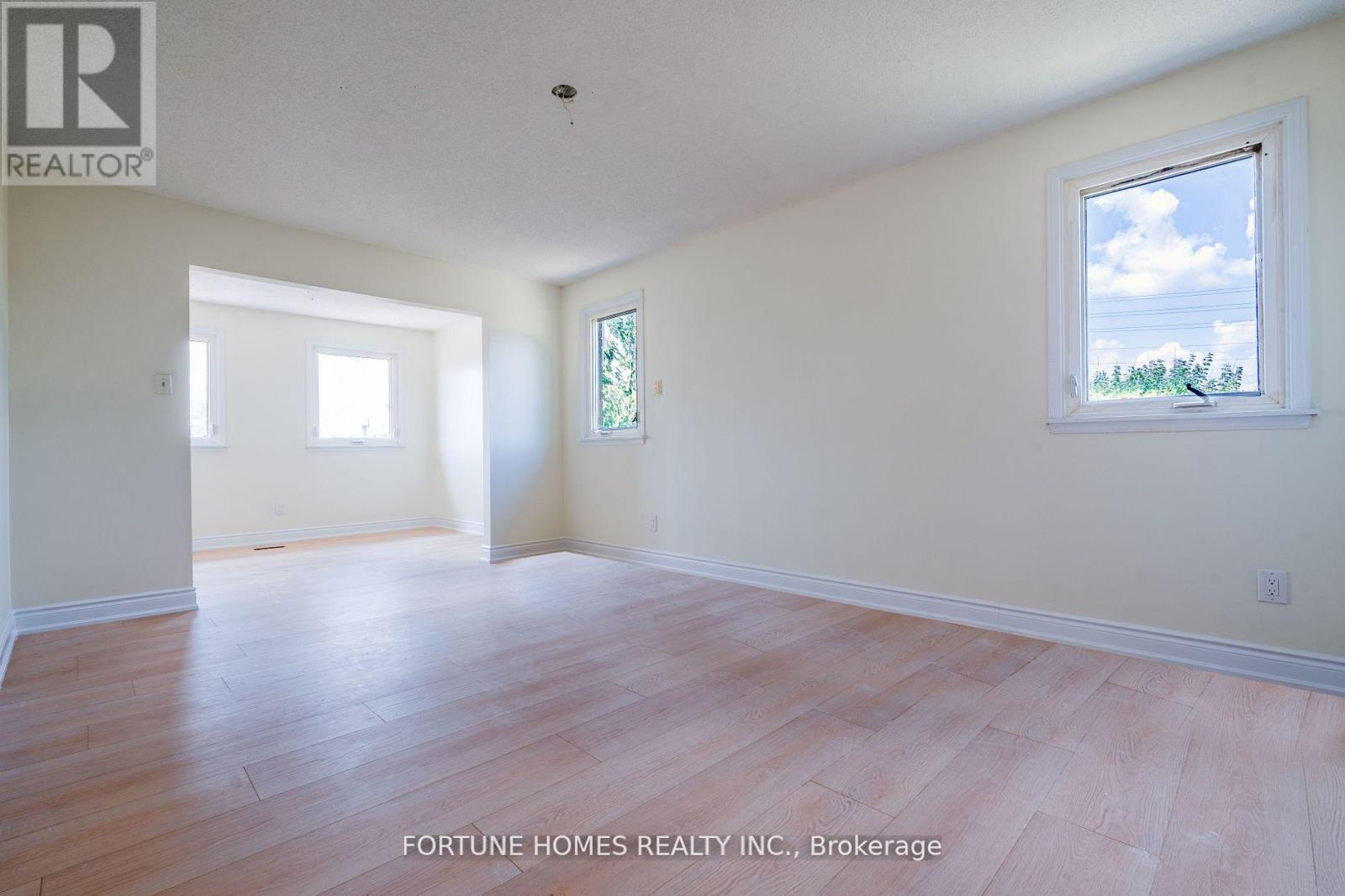 Single Family House for Sale in  NASMITH STREET Brampton (Westgate) 