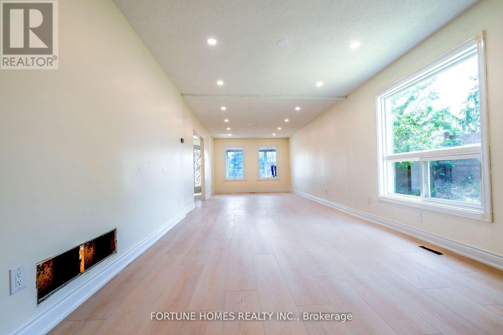 Single Family House for Sale in  NASMITH STREET Brampton (Westgate) 