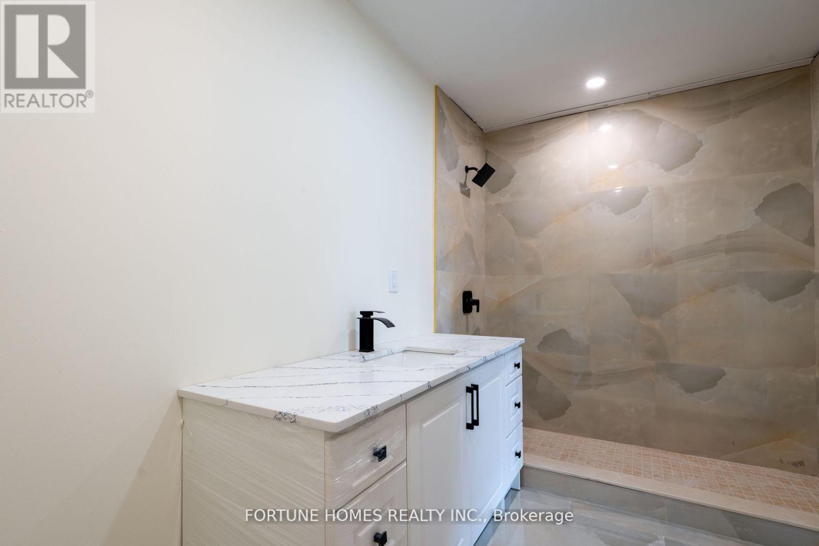Single Family House for Sale in  NASMITH STREET Brampton (Westgate) 