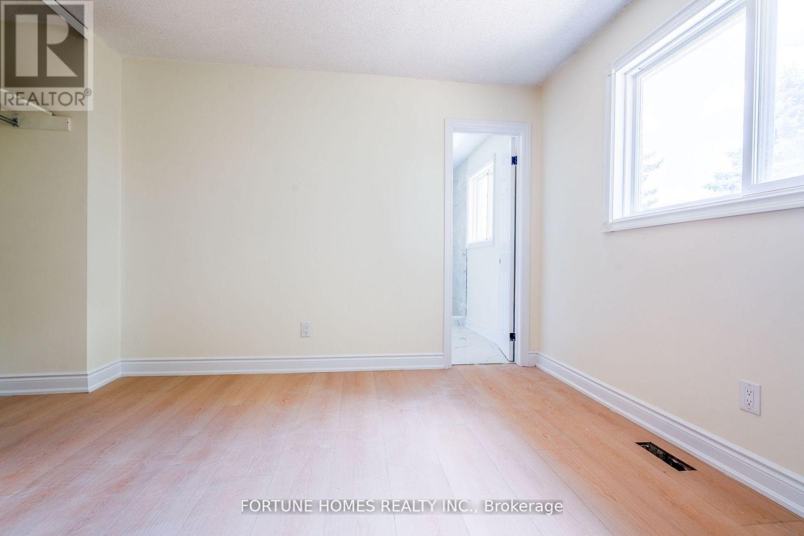 Single Family House for Sale in  NASMITH STREET Brampton (Westgate) 