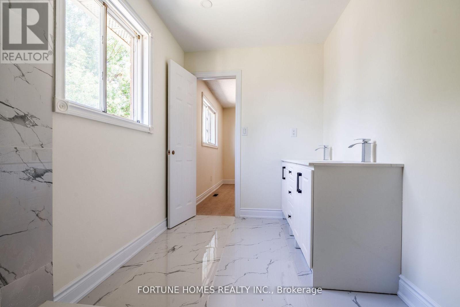 Single Family House for Sale in  NASMITH STREET Brampton (Westgate) 