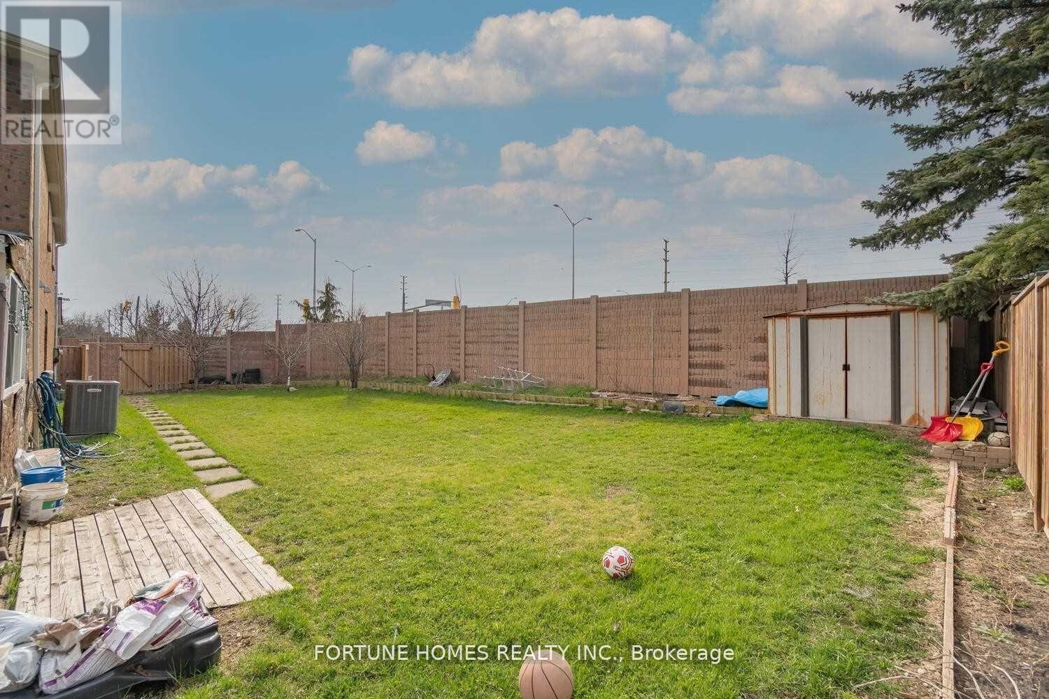 Single Family House for Sale in  NASMITH STREET Brampton (Westgate) 