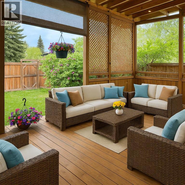 Photo 7 of 59 Woodmont Way Sw, Calgary AB