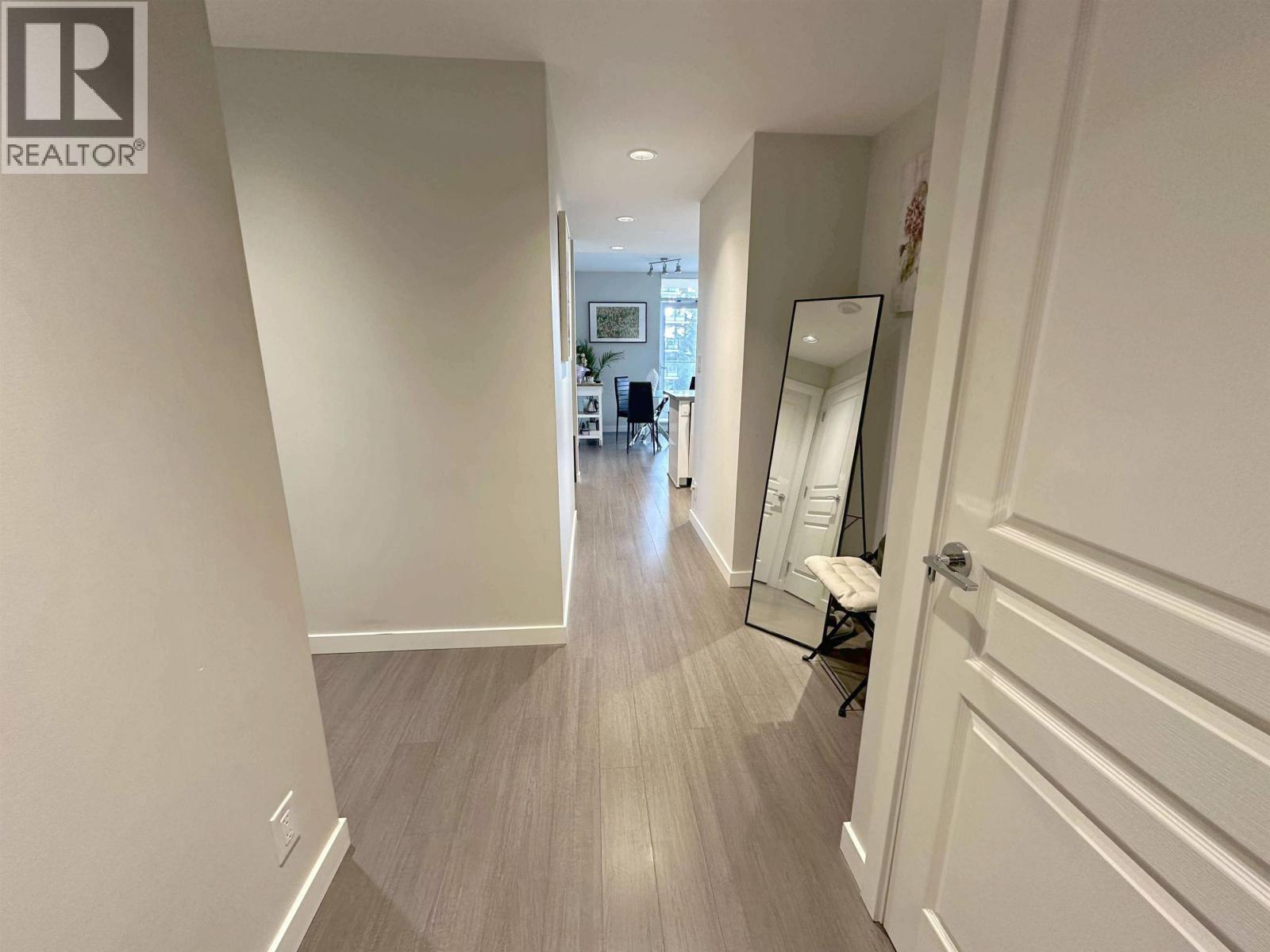 Photo 16 of 606 3093 Windsor Gate, Coquitlam BC