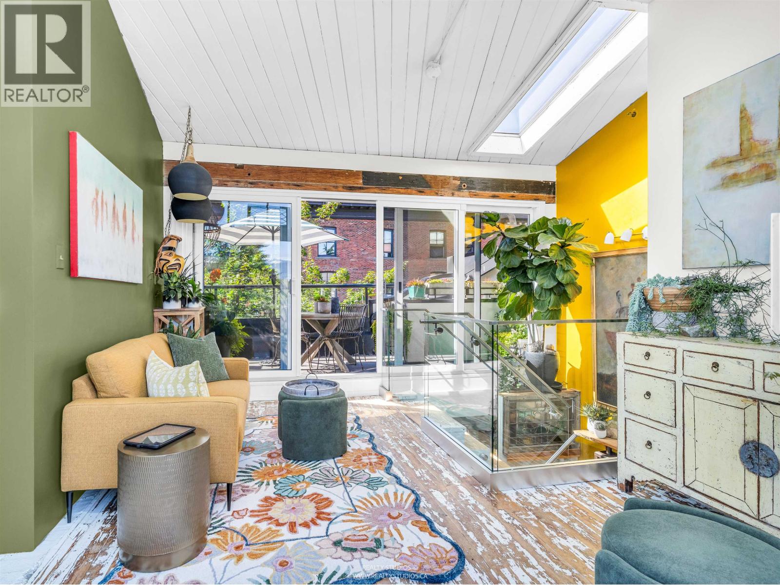 Photo 9 of 83 Alexander Street, Vancouver BC