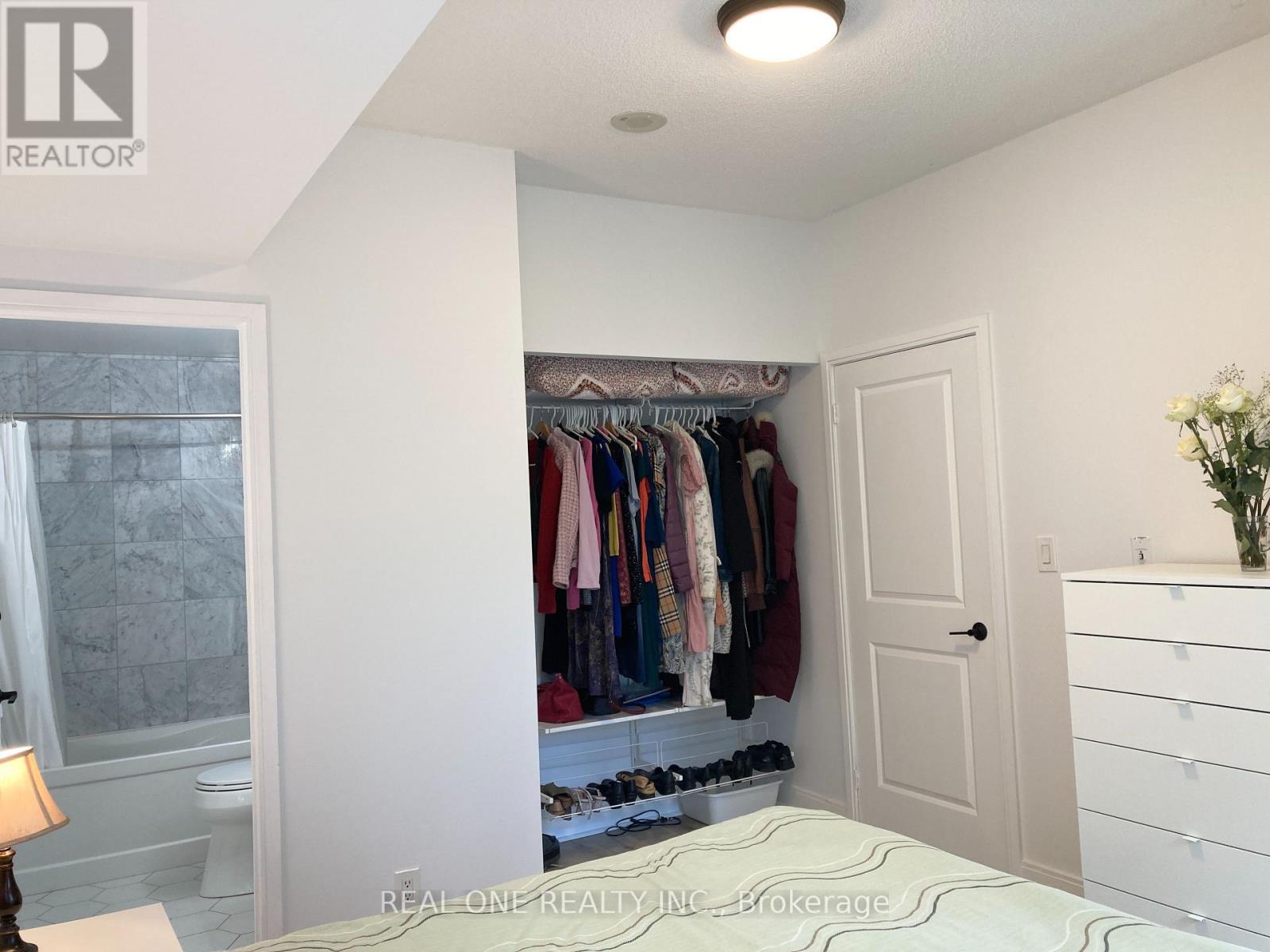 Photo 20 of 405 50 Absolute Avenue, Mississauga ON