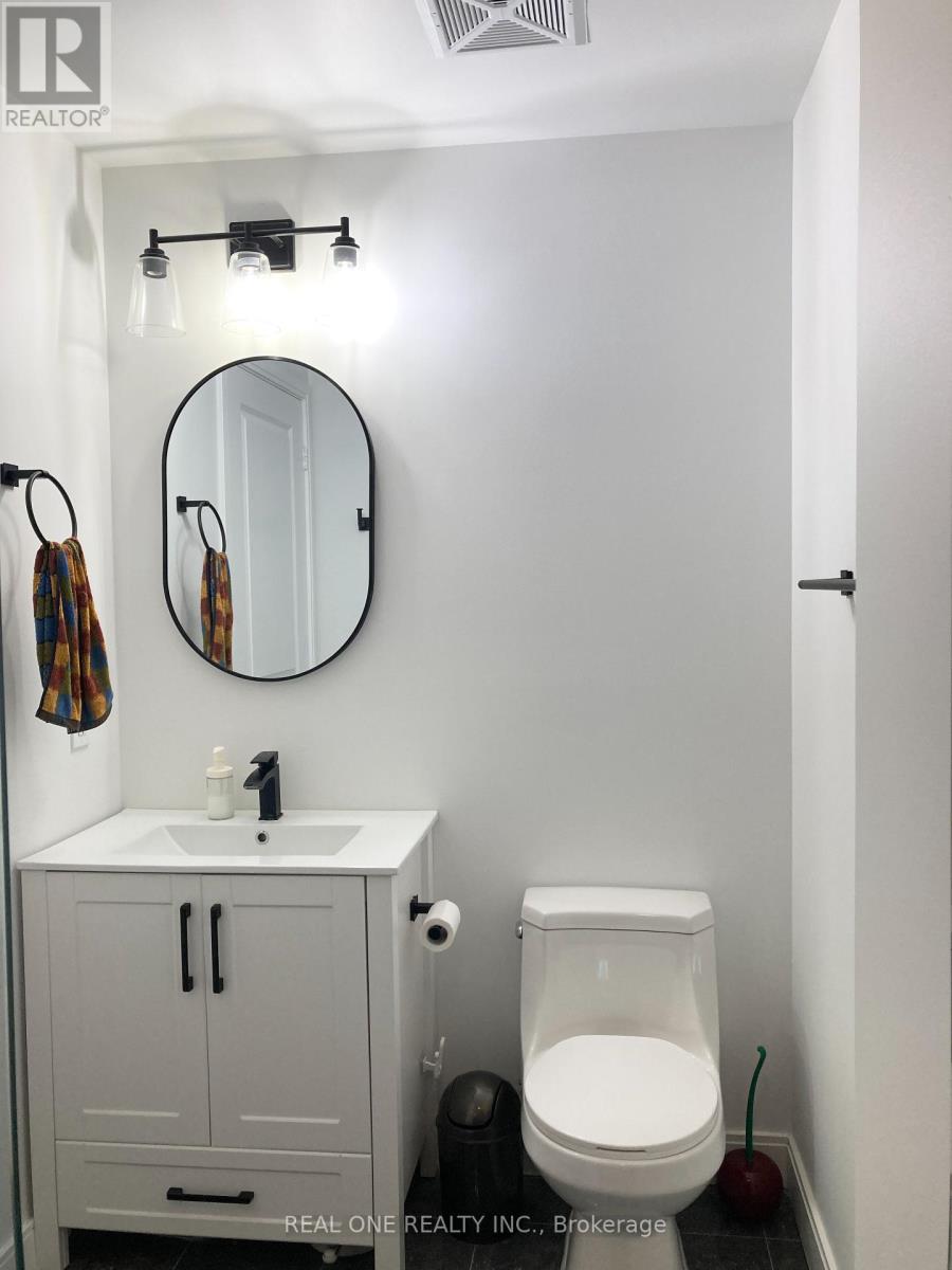 Photo 3 of 405 50 Absolute Avenue, Mississauga ON