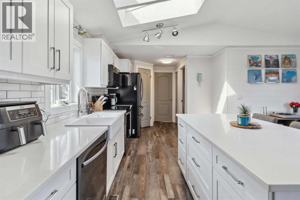Photo 16 of 540 Mckinlay Crescent, Fort Mcmurray AB