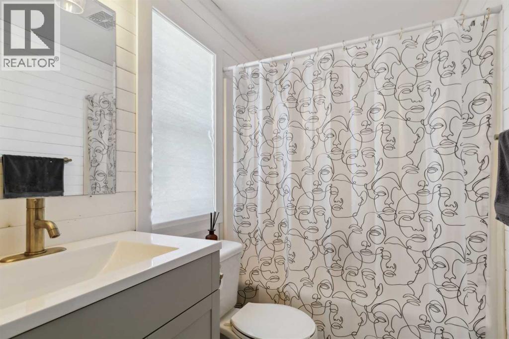 Photo 19 of 540 Mckinlay Crescent, Fort Mcmurray AB