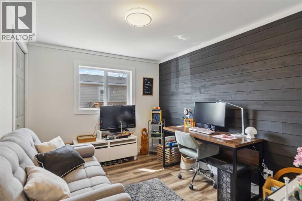 Photo 23 of 540 Mckinlay Crescent, Fort Mcmurray AB