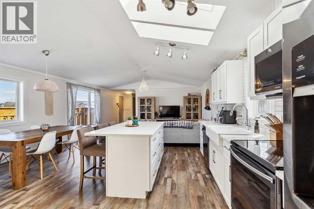 Photo 26 of 540 Mckinlay Crescent, Fort Mcmurray AB