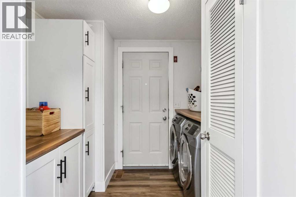 Photo 18 of 540 Mckinlay Crescent, Fort Mcmurray AB