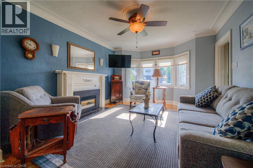 Photo 11 of 14 Barons Avenue S, Hamilton ON