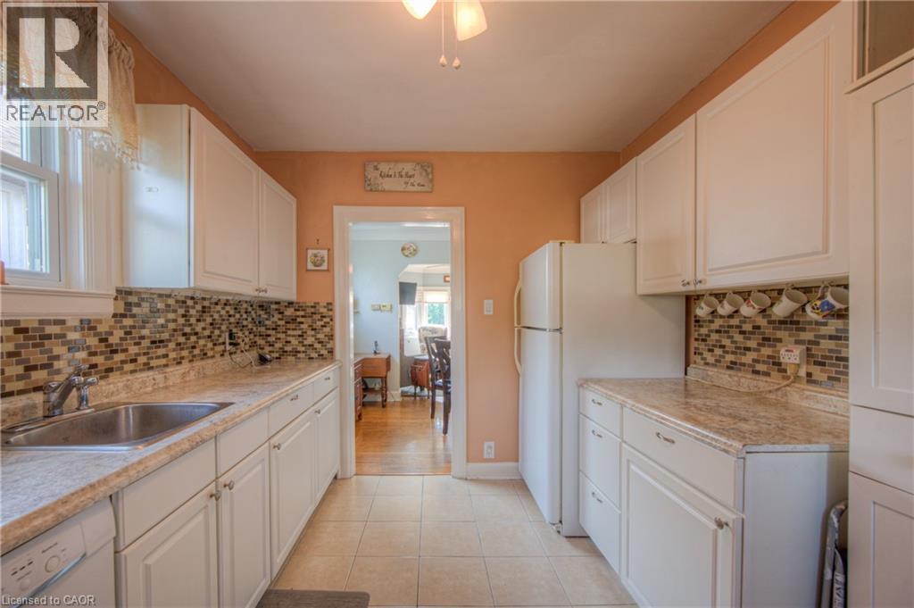 Photo 16 of 14 Barons Avenue S, Hamilton ON