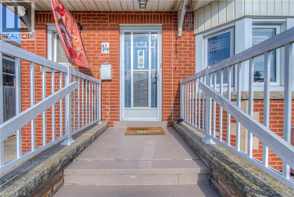 Photo 7 of 14 Barons Avenue S, Hamilton ON