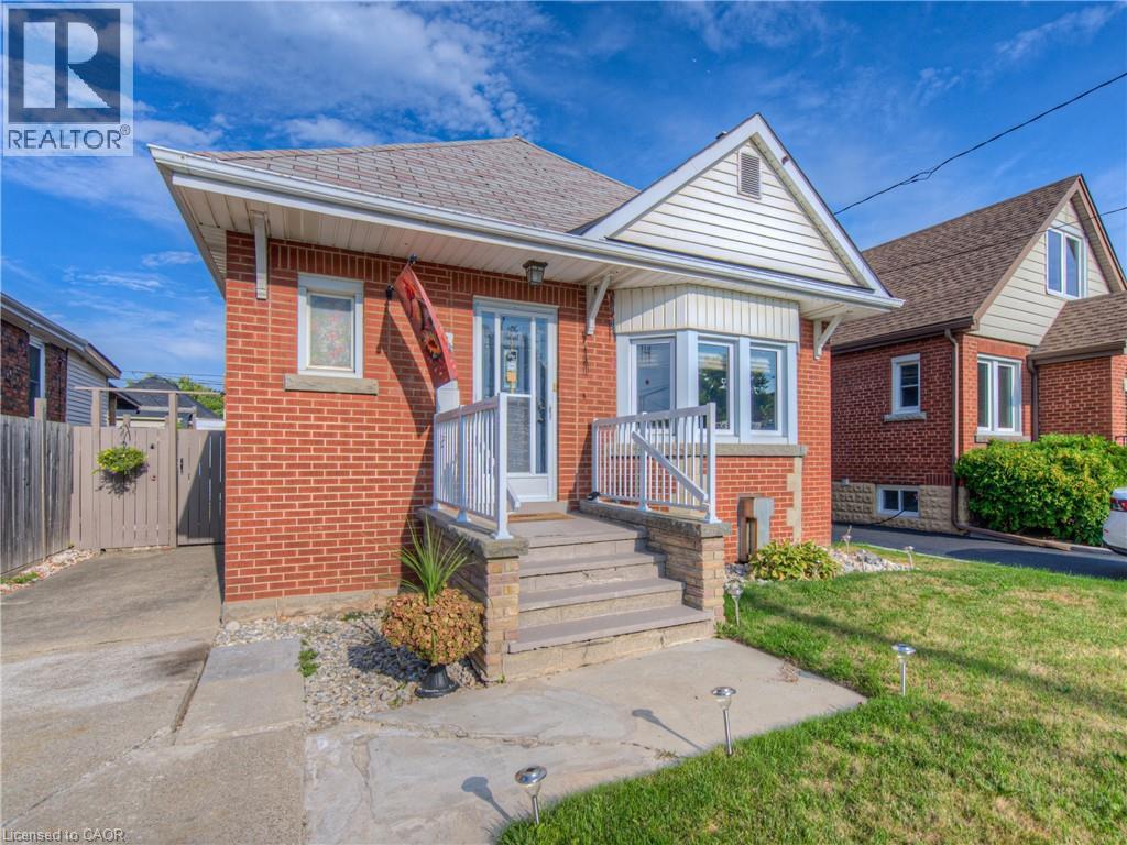 Photo 6 of 14 Barons Avenue S, Hamilton ON