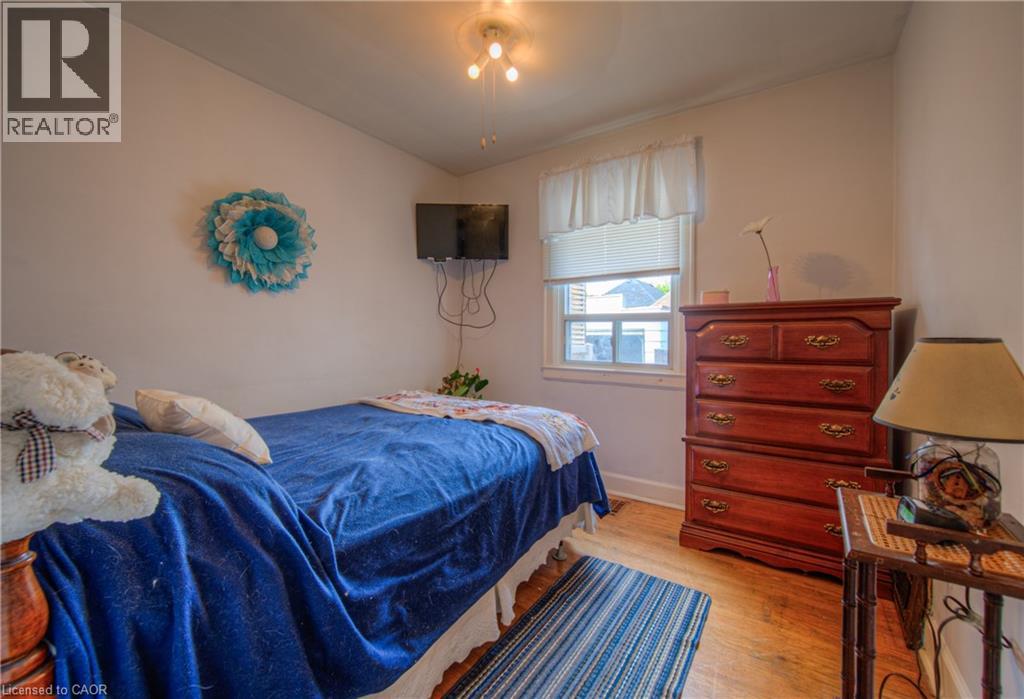 Photo 25 of 14 Barons Avenue S, Hamilton ON