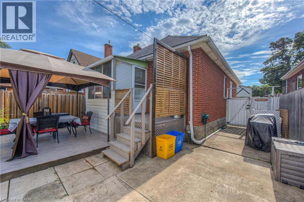 Photo 38 of 14 Barons Avenue S, Hamilton ON