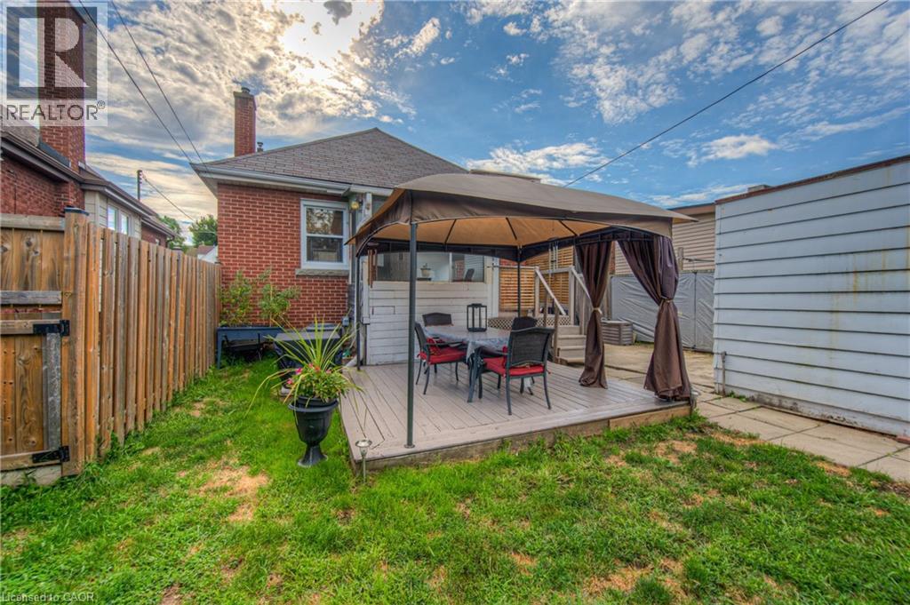 Photo 36 of 14 Barons Avenue S, Hamilton ON