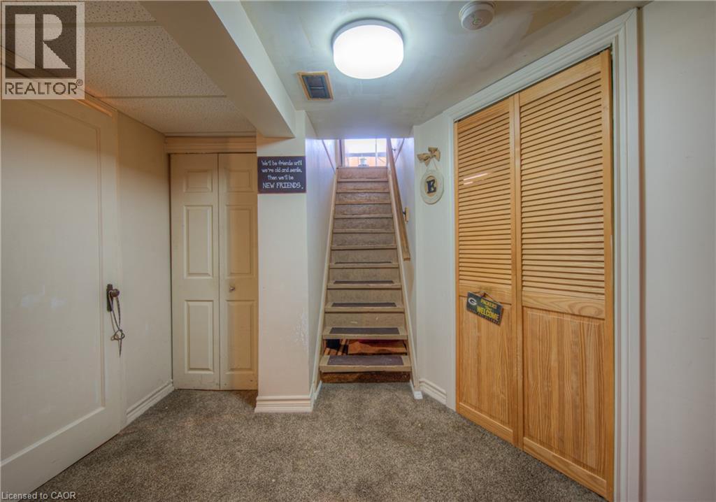 Photo 31 of 14 Barons Avenue S, Hamilton ON