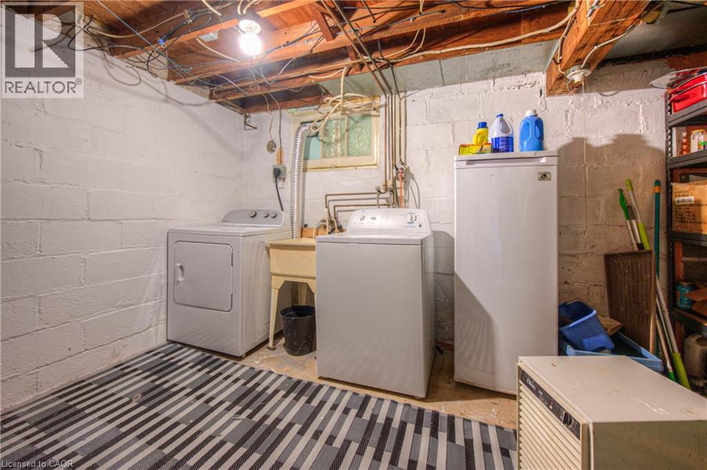 Photo 35 of 14 Barons Avenue S, Hamilton ON